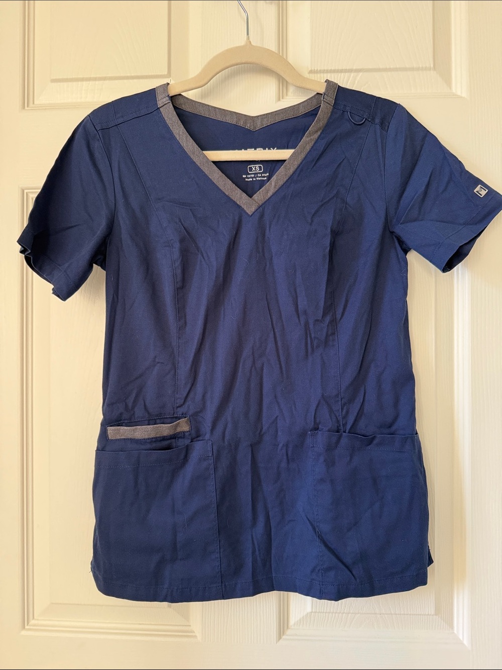 Maevn Women's Navy V-Neck Short Sleeve Work Top with Grey Trim